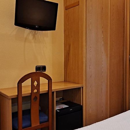 Pension La Concha Сан-Себастьян Экстерьер фото