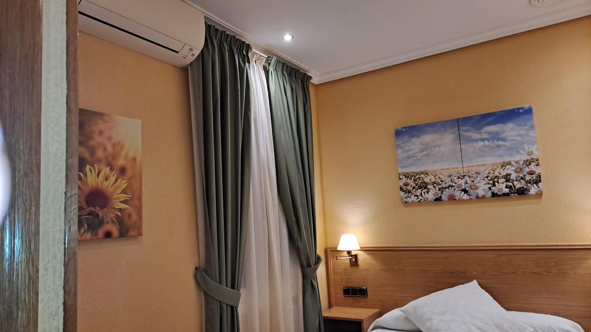 Pension La Concha Сан-Себастьян Экстерьер фото